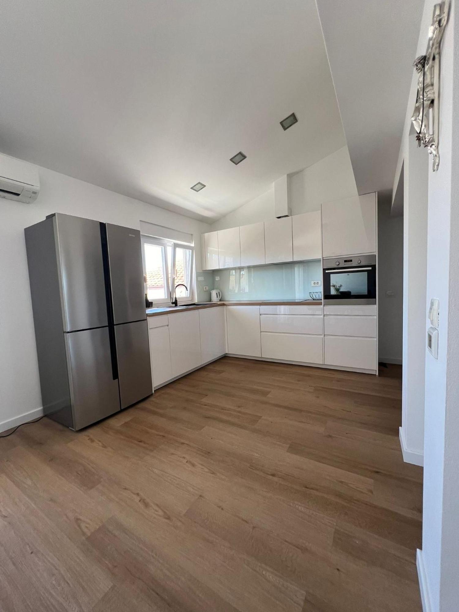 City Apartments Nada マカルスカ エクステリア 写真